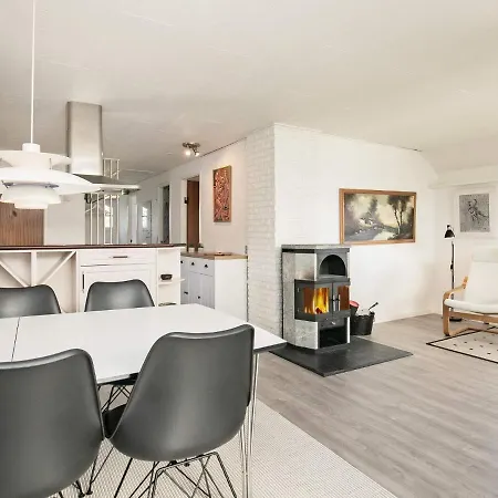 Feriehus 4 Person Holiday In K Ge