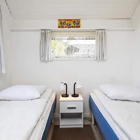 4 Person Holiday In K Ge Casa de Férias *